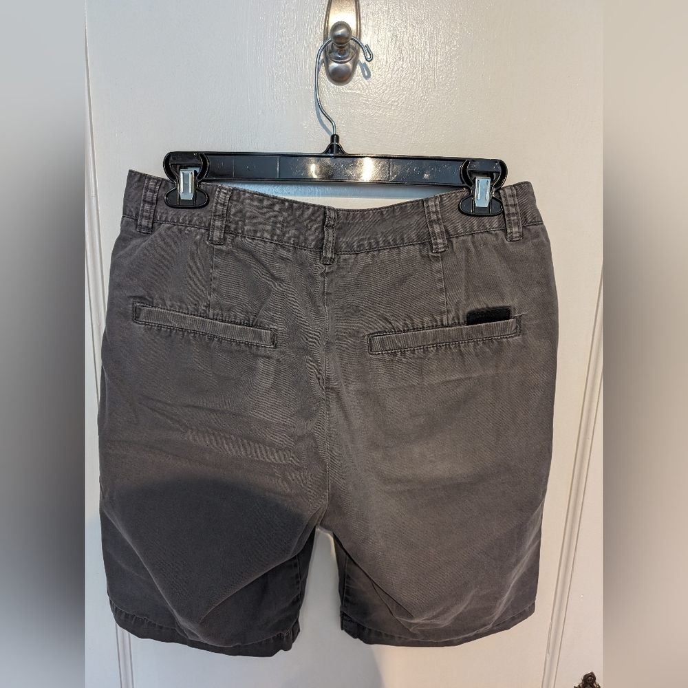 Out grew. - Picture 2 of 3